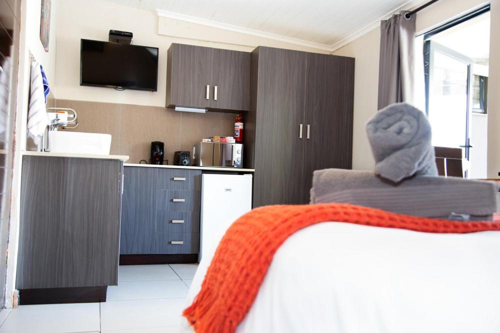 Nahoon Eco Lodge On Mackenzie อีสต์ลอนดอน ภายนอก รูปภาพ