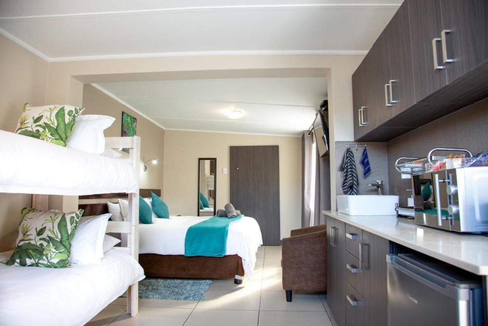 Nahoon Eco Lodge On Mackenzie อีสต์ลอนดอน ภายนอก รูปภาพ
